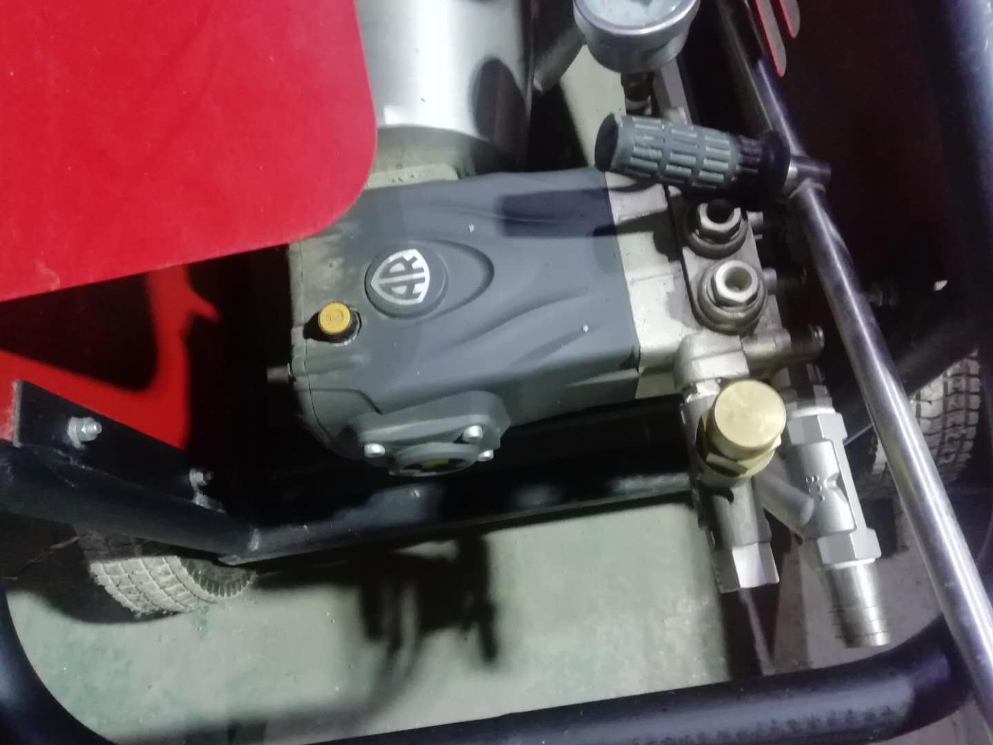 高壓清洗機(jī),進(jìn)口高壓清洗機(jī),高壓清洗機(jī)價(jià)格,超高壓清洗機(jī)